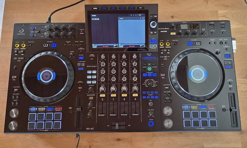 Pioneer Platines de mixage: AlphaTheta XDJ-AZ All-in-one-DJ-System – D'occasion à Brittnau par AerPas 1