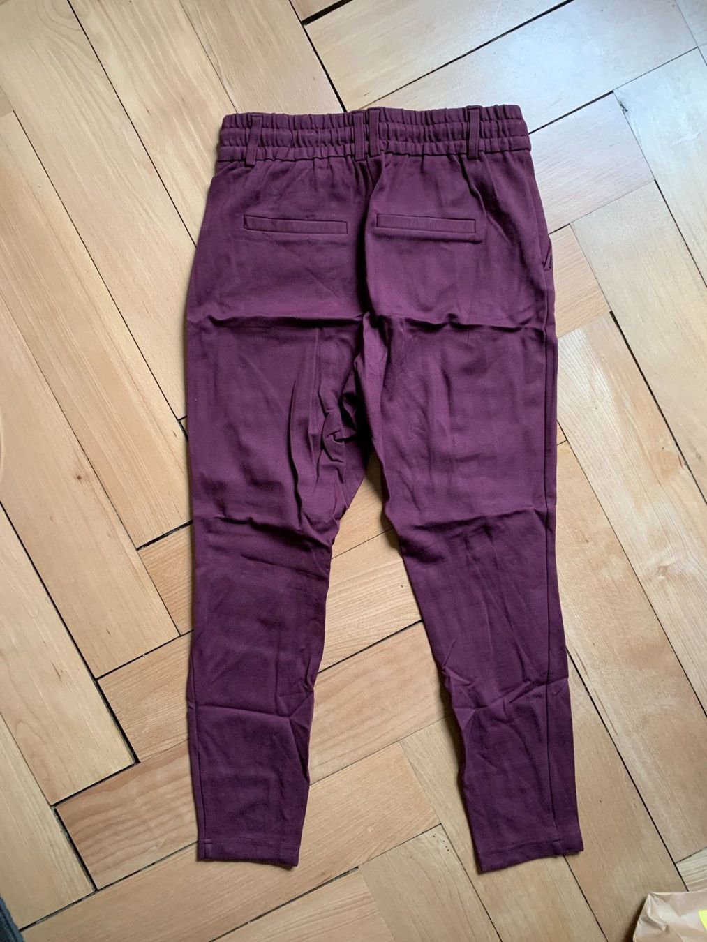 Only Hosen: ONLY - Hose brombeere XS – Gebraucht aus Zürich von Diazaio 2