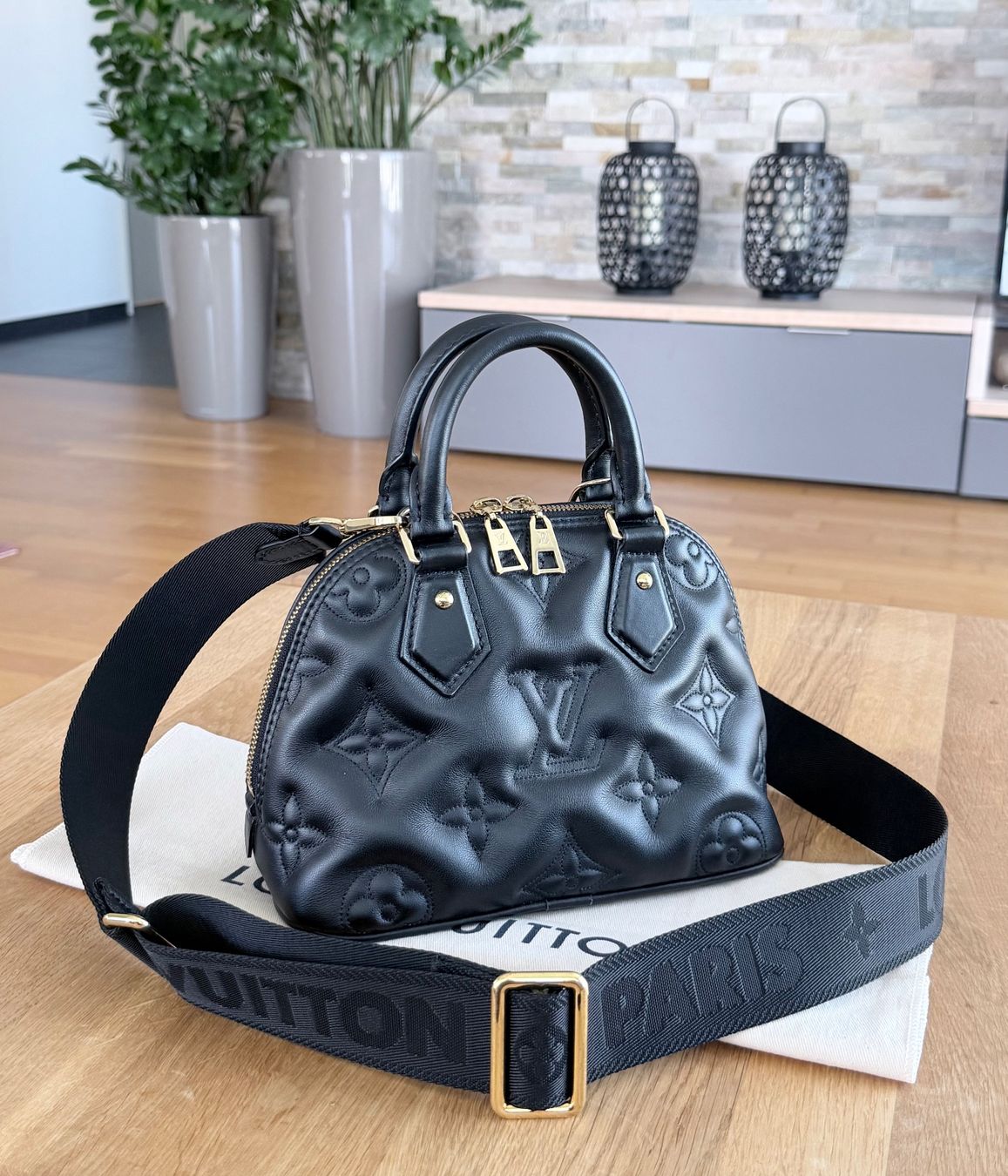 Louis Vuitton Taschen für Damen: Louis Vuitton Alma BB – Gebraucht aus Reinach AG von RobbisB 3