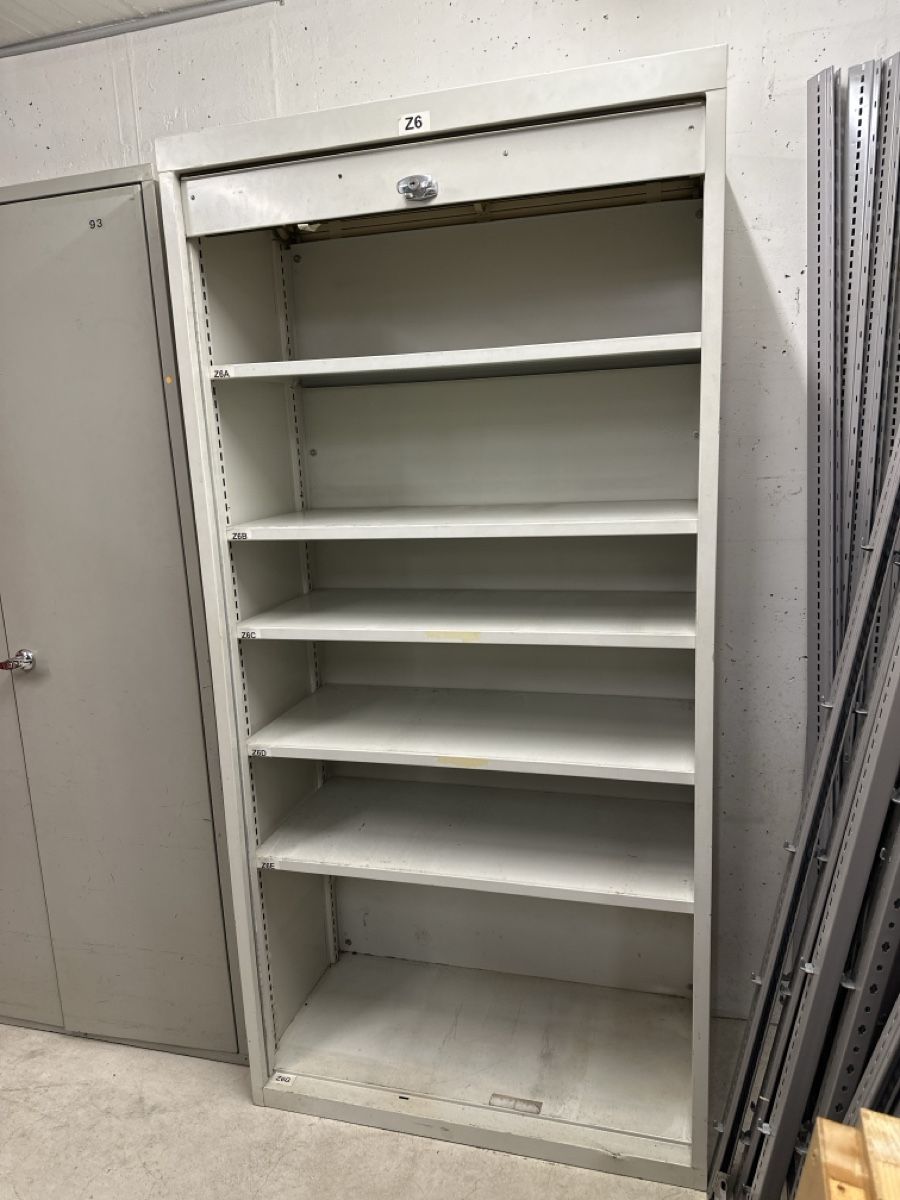 Armadi: Metallschrank mit Rollladen – Usato da Winterthur venduto da haelag 1