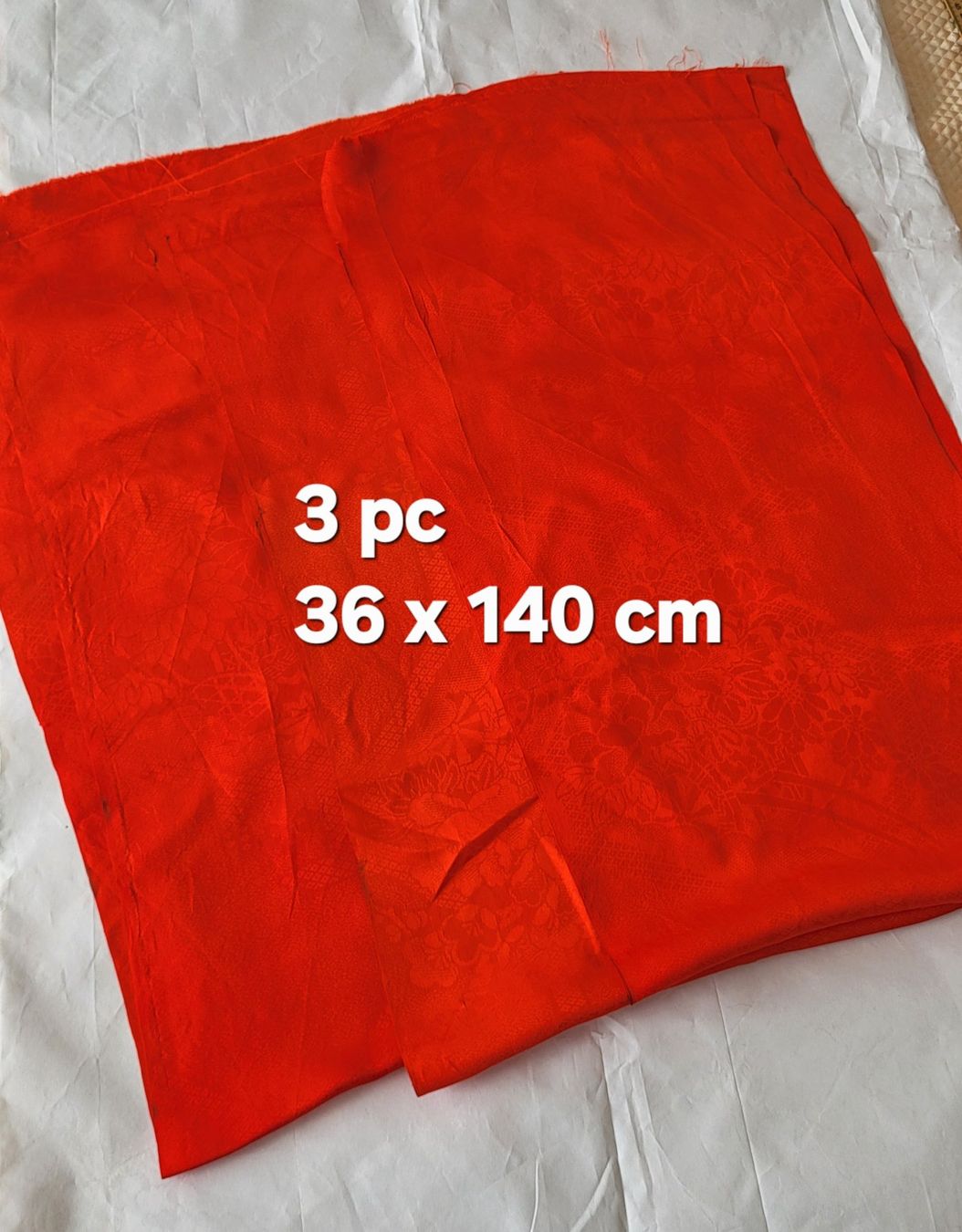 Tessuti: Soie rouge morceaux – Usato da Fribourg venduto da VictoriaShop7 5
