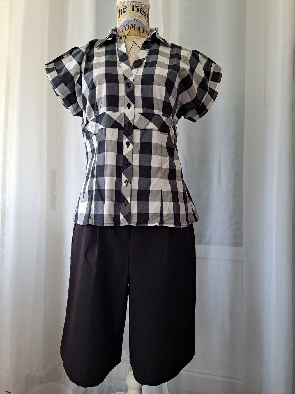 Lotti di vestiti: Ensemble short de ville et blouse taille M – Usato da Courrendlin venduto da Aheinza