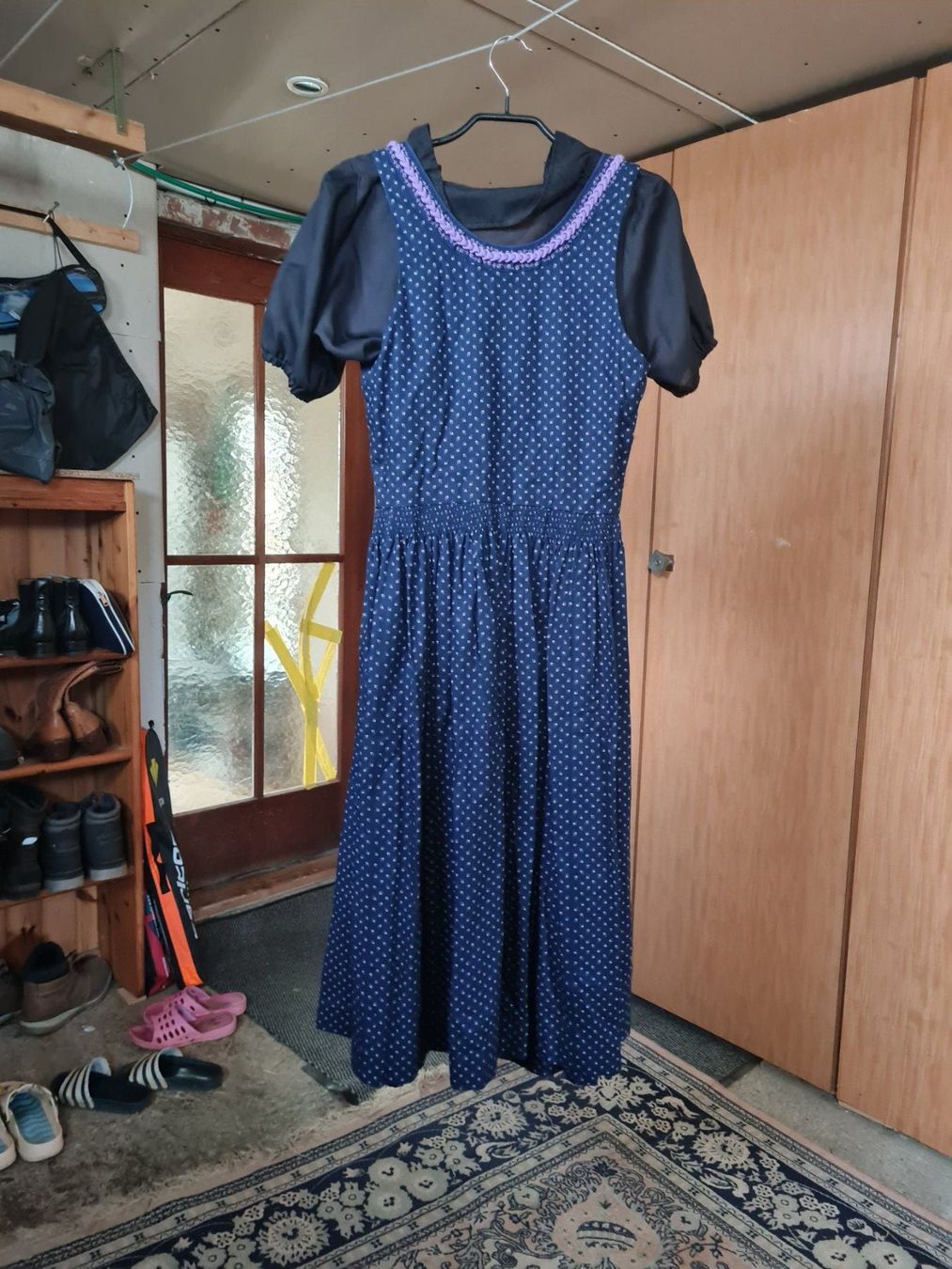 Kleider: Dirndl Set , Grösse S – Gebraucht aus Coeuve von Nelly2 2