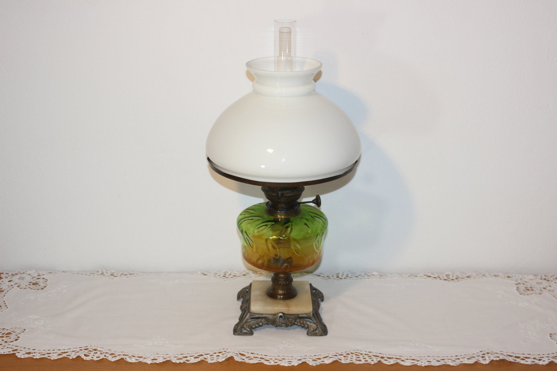 Lampade: Petroleum-Tischlampe – Usato da Basel venduto da Mila_Graf