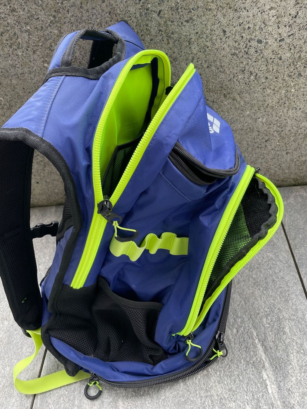Arena Zaini: ARENA Rucksack blau/schwarz/gelb – Usato da Mauren venduto da Greiner 1