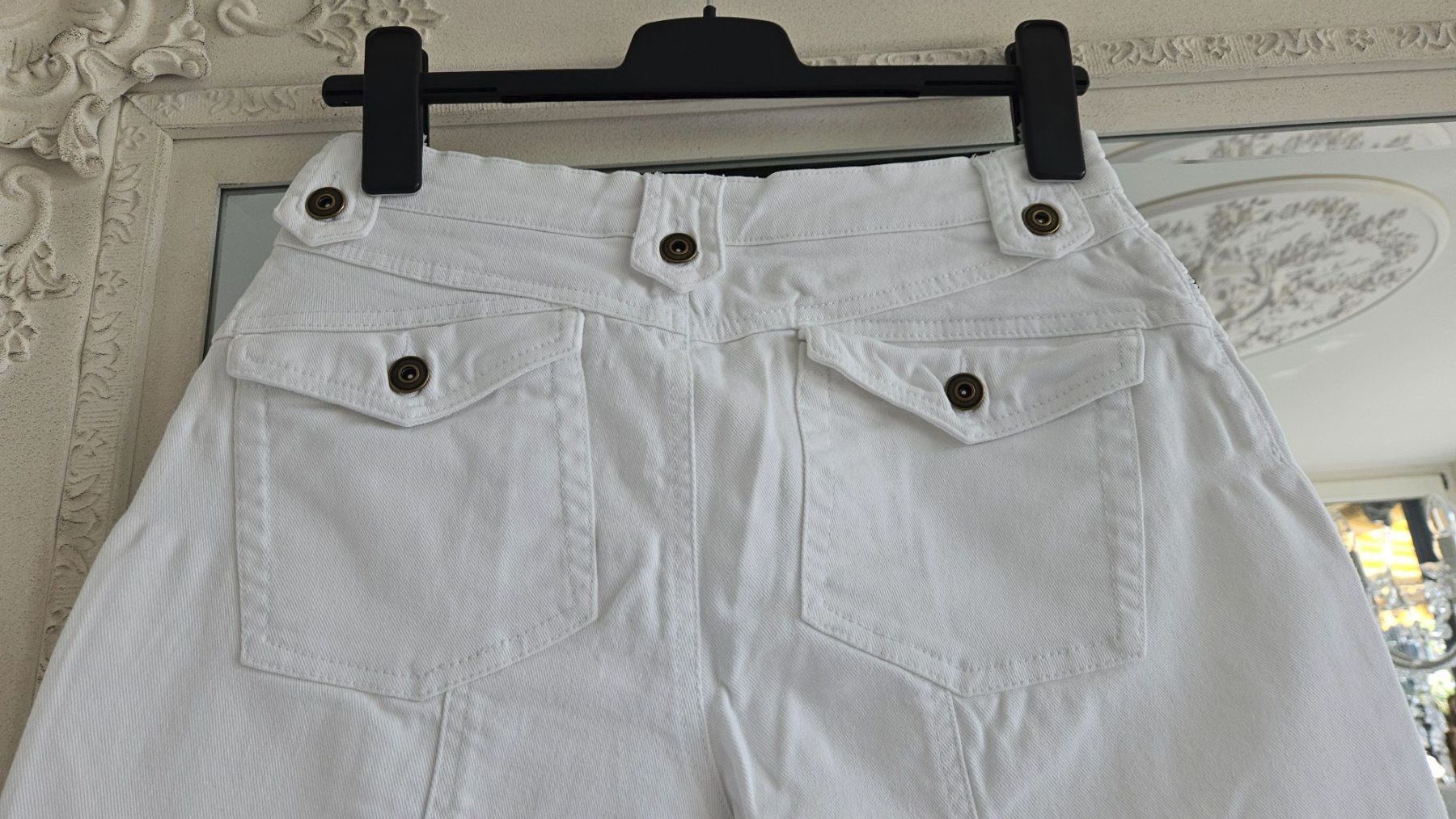 Lotti di vestiti: Kleiderpaket Gr. M Weiss 9 Stück Pullis Blusen Hose – Usato da Gossau ZH venduto da fashiontwo 7