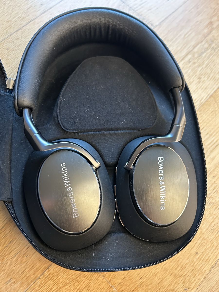 Bowers & Wilkins Kopfhörer: B&W PX8 Bluetooth Kopfhörer – Neu (gemäss Beschreibung) aus Kehrsatz von fuhreradrian