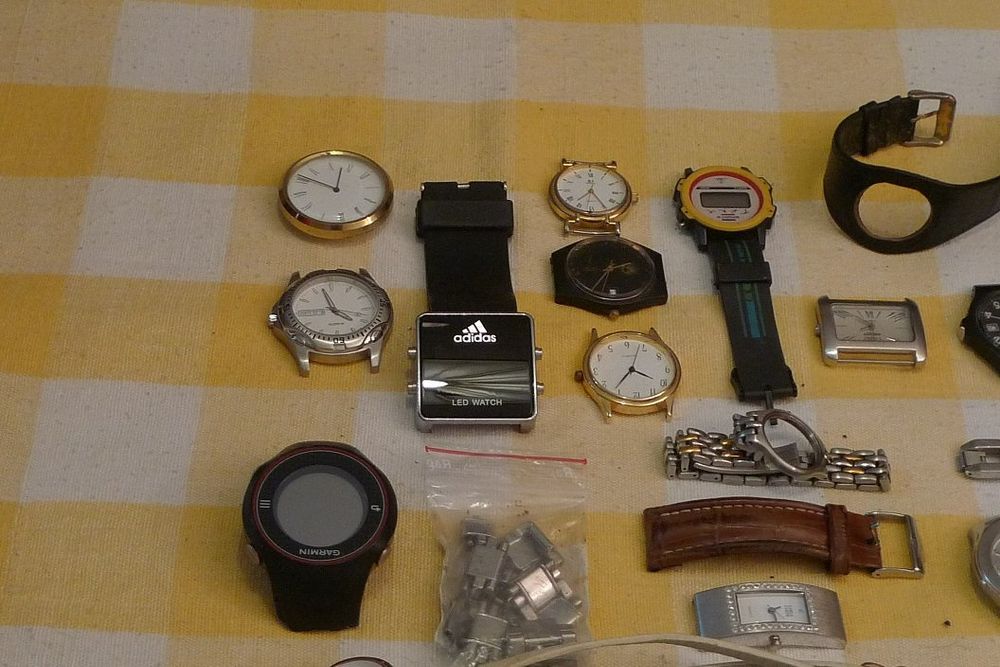 Orologi: UHRENTEILE-NR.2 – Difettoso da Bern venduto da bn1640 1