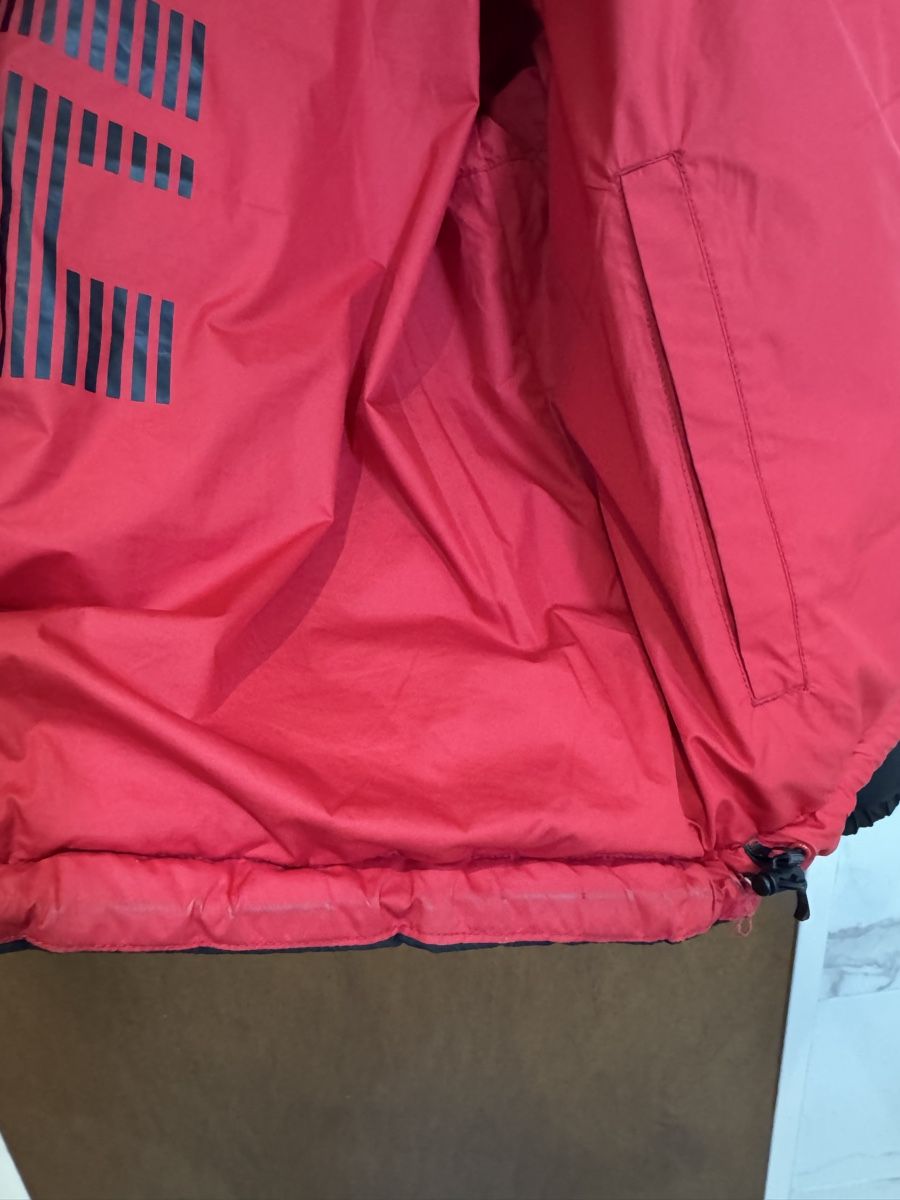 Helly Hansen Giacche: Helly Hansen schwarz/rote wendbare Winterjacke – Usato da Balsthal venduto da nar_cj7b 3