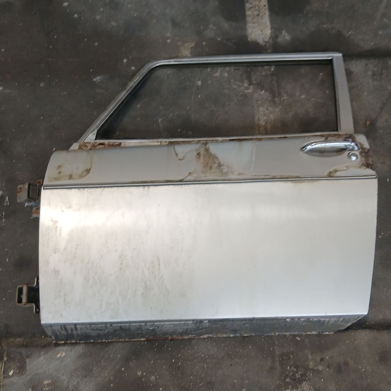 Saab Tutti pezzi di ricambio auto: Portière gauche Saab 99 – Usato da la heutte venduto da Auto-stock