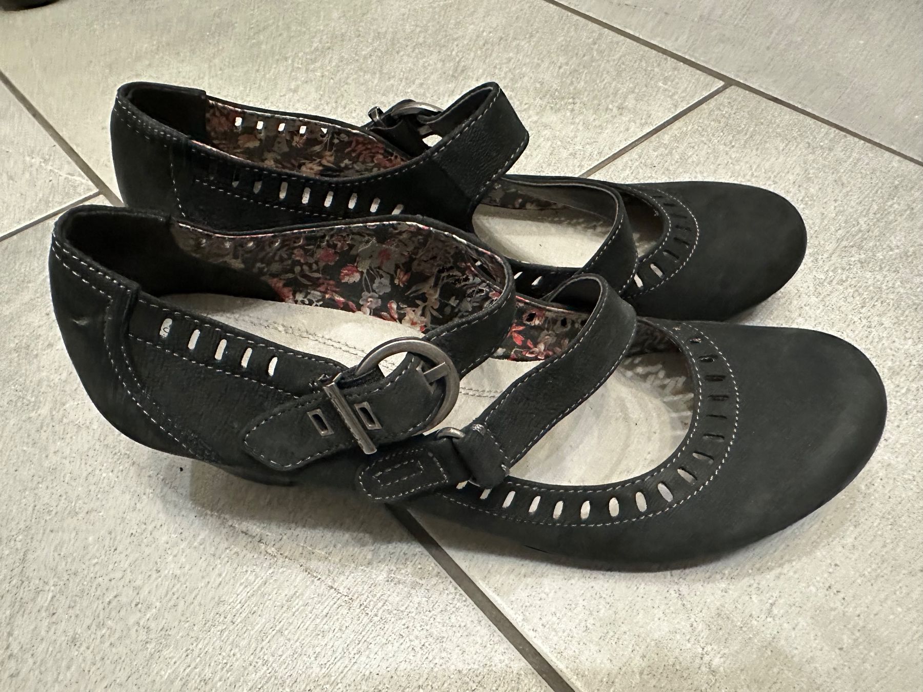 Tamaris Scarpe da donna: TAMARIS Damen Halbschuhe 41 – Usato da Illnau venduto da dstoll76 1