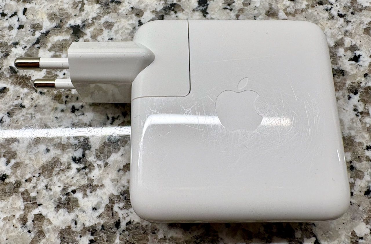 Apple Laufwerke & Adapter: 70W Apple Power Adapter USB-C – Gebraucht aus Zürich von SierraKilo 2