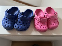 2 Paar Crocs für Chind