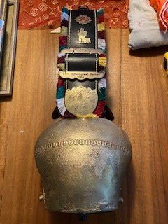 Campanacci mucche: Top Messingglocke Preis Schwingfest 1989 – Usato da Horgen venduto da Wasser2