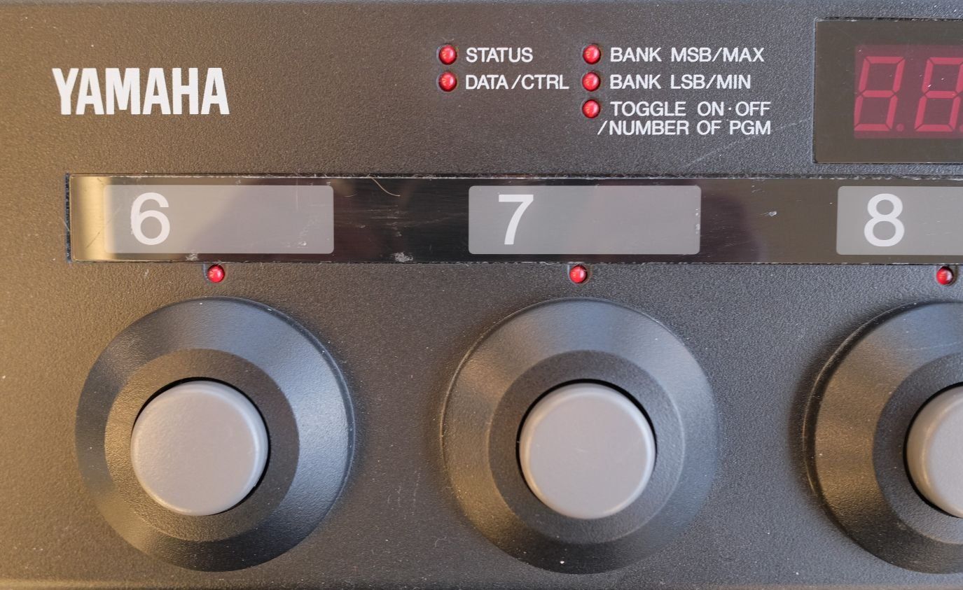 Strumenti musicali: Yamaha MFC-10 MIDI Foot Controller – Usato da Basel venduto da PondstreetStudios 2