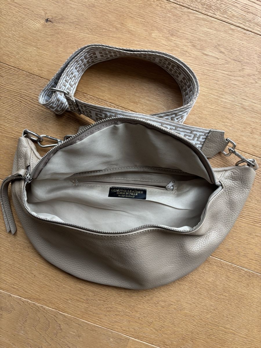 Sacs femmes: Leder Bauchtasche – D'occasion à Walenstadt par Flaenk99 2