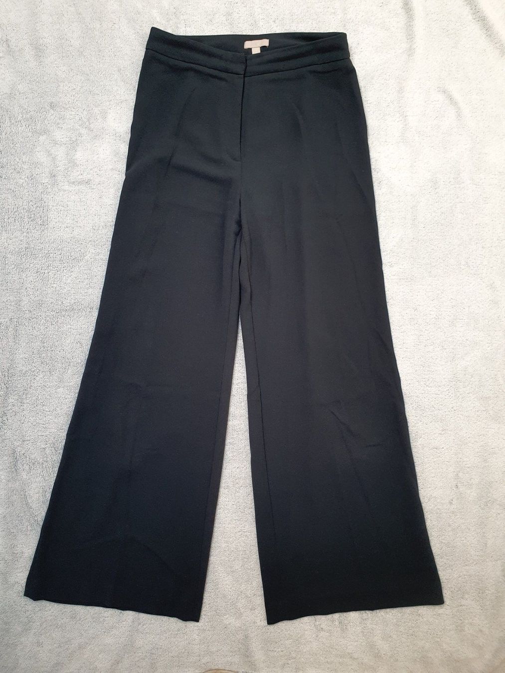H&M Pantaloni: 3 Stoff-Hosen Gr. 40, L – Usato da Birmenstorf AG venduto da tritonius