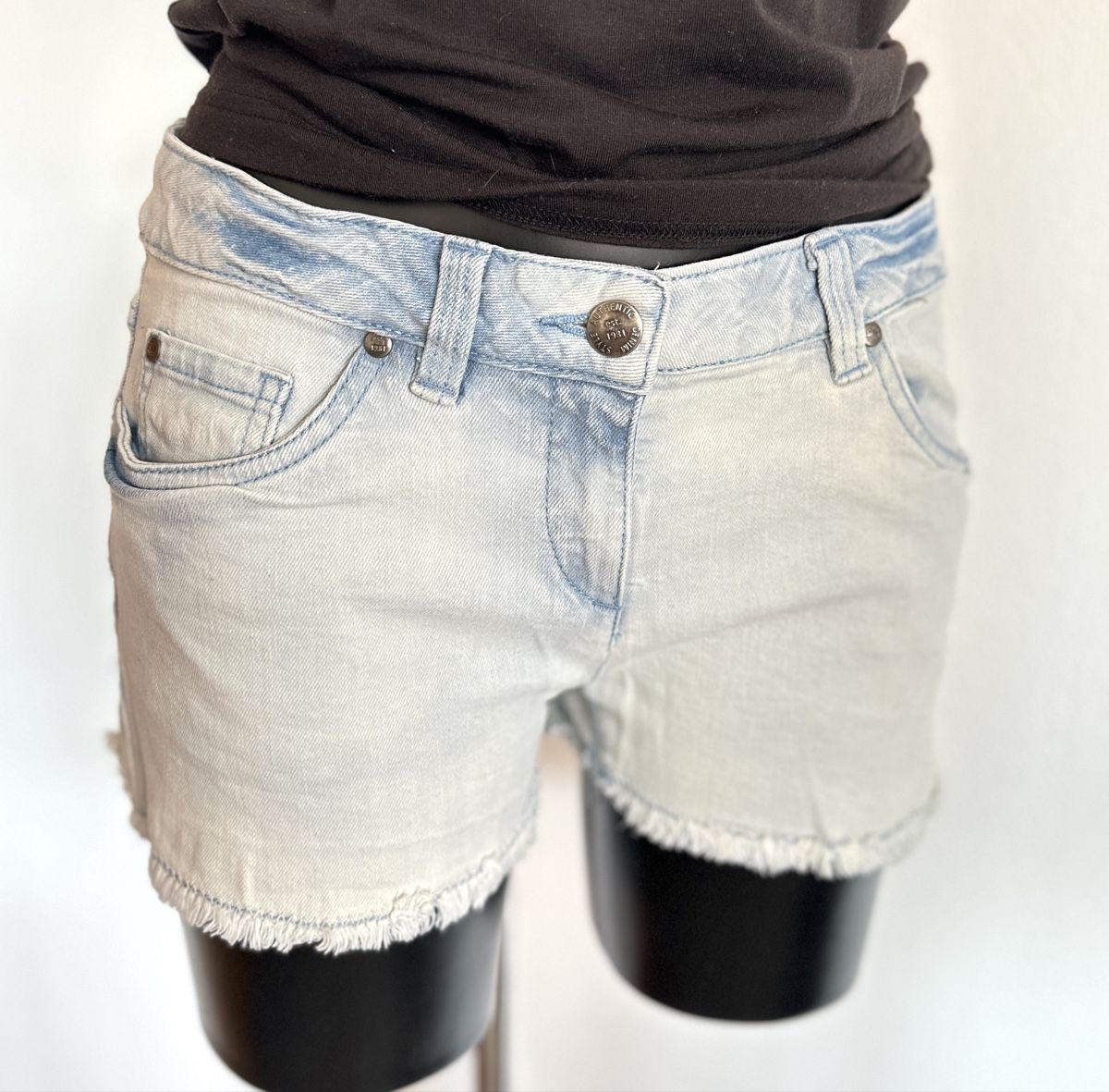Jeans: Gr 38 BLUE MOTION Denim Jeans Shorts hellblau – Usato da Rickenbach b. Wil venduto da sunneschii_