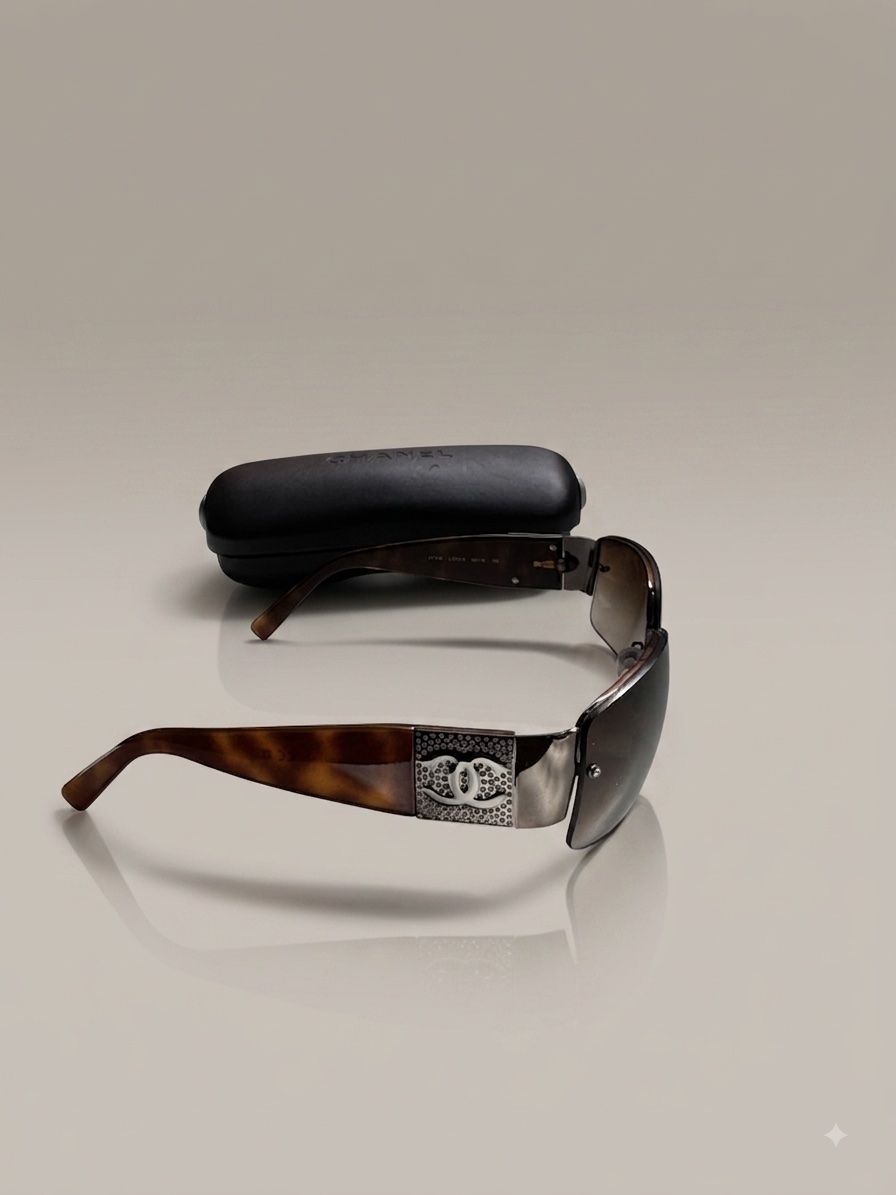 Chanel Occhiali & Lenti: Lunettes de soleil CHANEL – Nuovo (secondo la descrizione) da Echichens venduto da unideks 2