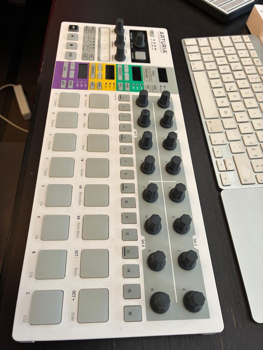 Arturia Strumenti musicali: Séquenceur Arturia BeatStep Pro – Usato da Carouge GE venduto da bub_c8hk