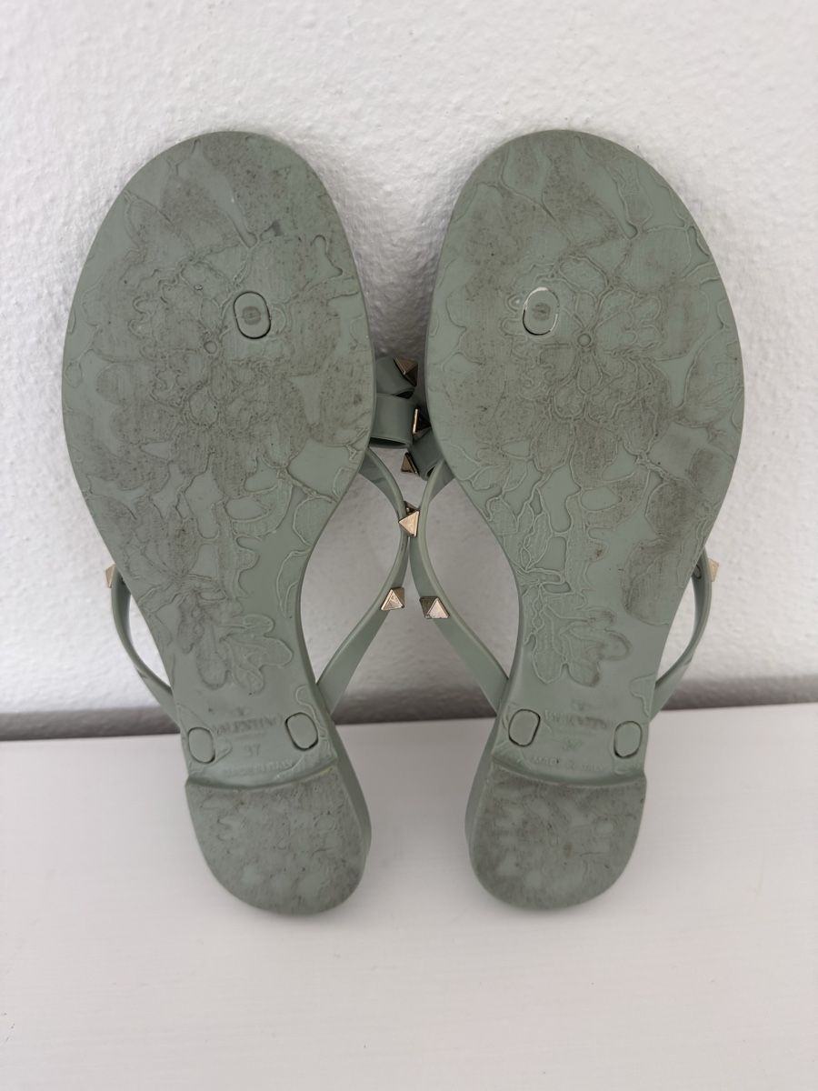 Valentino Scarpe da donna: Valentino Green Flip-Flops, Size 37, Beach Ready – Usato da Versoix venduto da Bazanchiklovalova 2