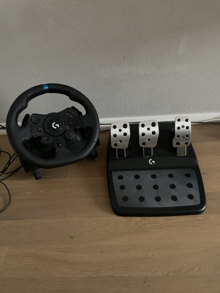 Logitech Console: Gaming Lenkrad Logitech – Usato da Belp venduto da dan_dj9r