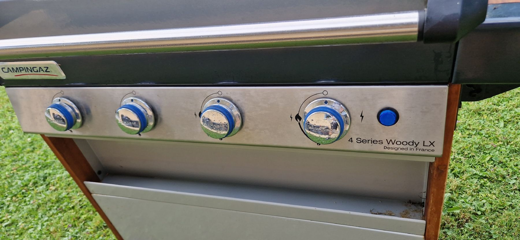 Grils: Barbecue Campingaz 4 series Woody LX – D'occasion à St. Ursen par cpi23 4