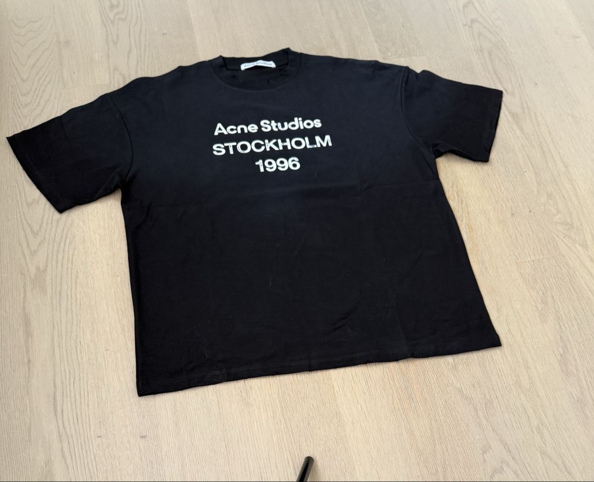 Acne Studios T-Shirts: Vintage Acne Studios T-Shirt XL – Neu (gemäss Beschreibung) aus Allschwil von lor_6cgq
