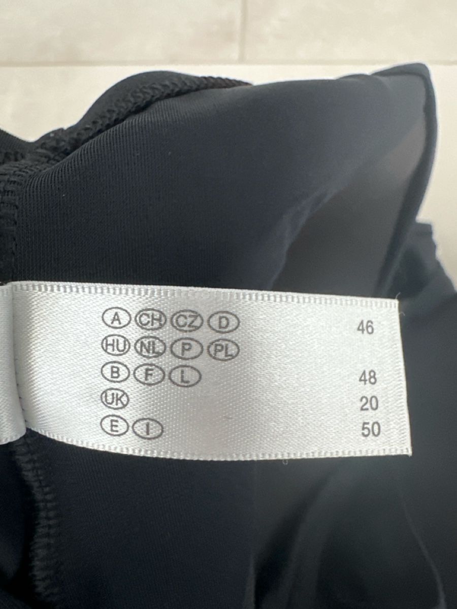 C&A Maillots de bain & Bikinis: Badeanzug schwarz Grösse 46 – D'occasion à Zug par Hehe 4