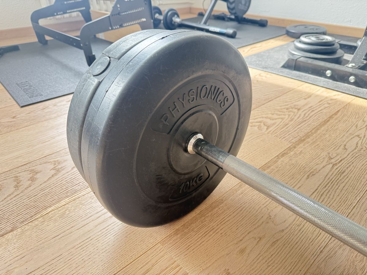 Hanteln & Gewichte: Barbell set with weight plates – Gebraucht aus Zürich von Jelle_J0ng 2