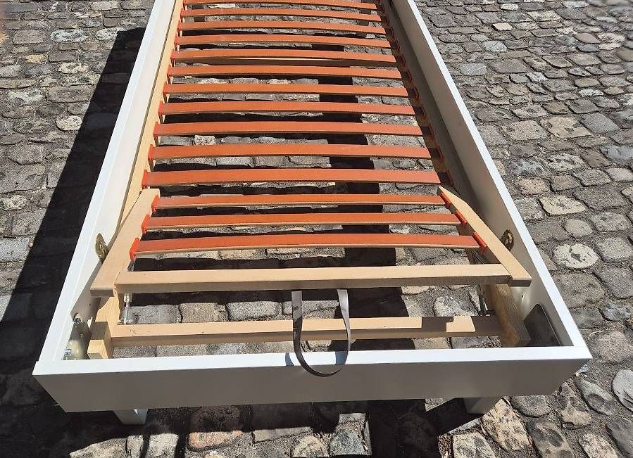 Letti: Einzelbett – Usato da Ulmiz venduto da Lauffisch