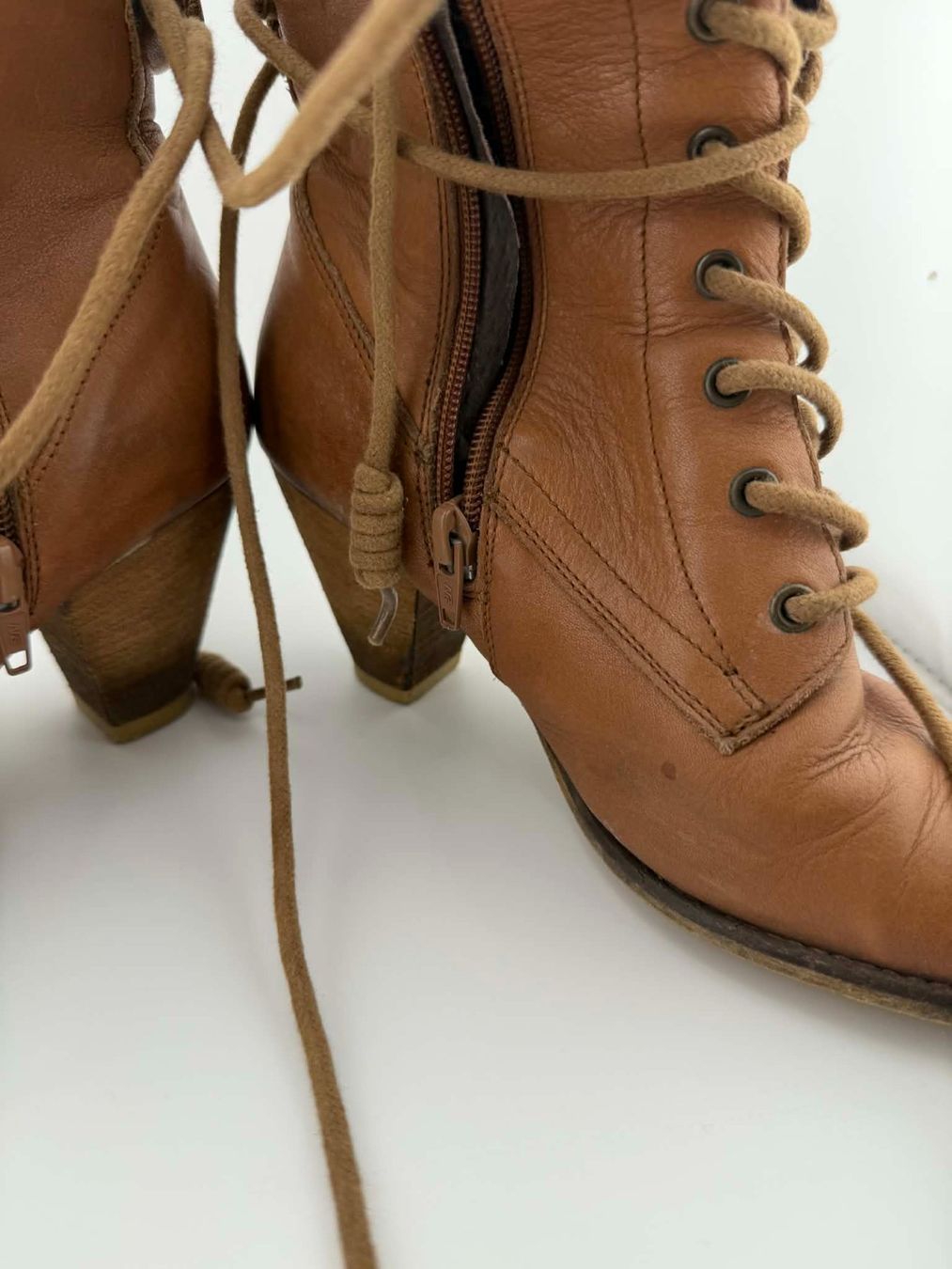 Scarpe da donna: Braune Stiefeletten mit Absatz, Grösse 35 – Usato da Riehen venduto da edu_92w7 8