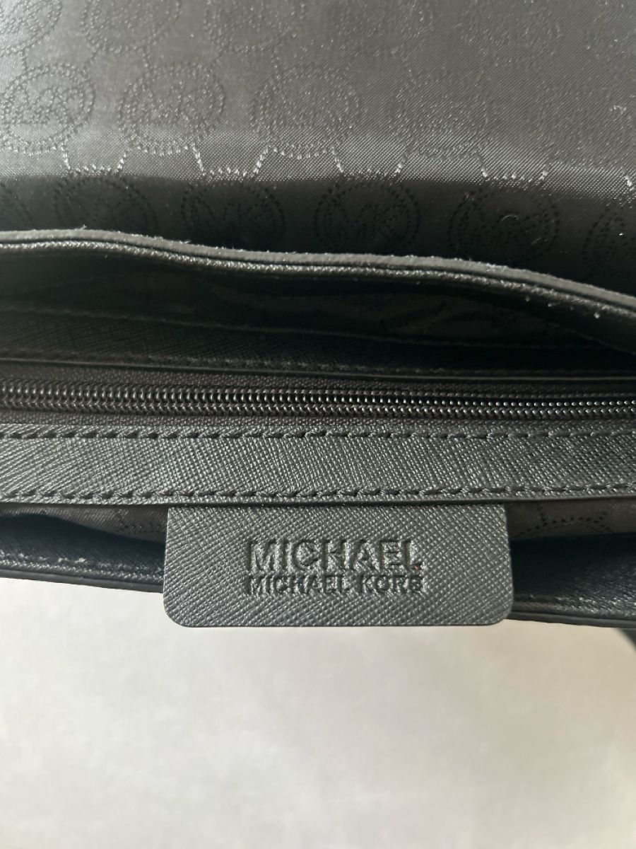 Michael Kors Borse da donna: Tasche von Michael Kors – Usato da Uttwil venduto da ula_ls5l 2