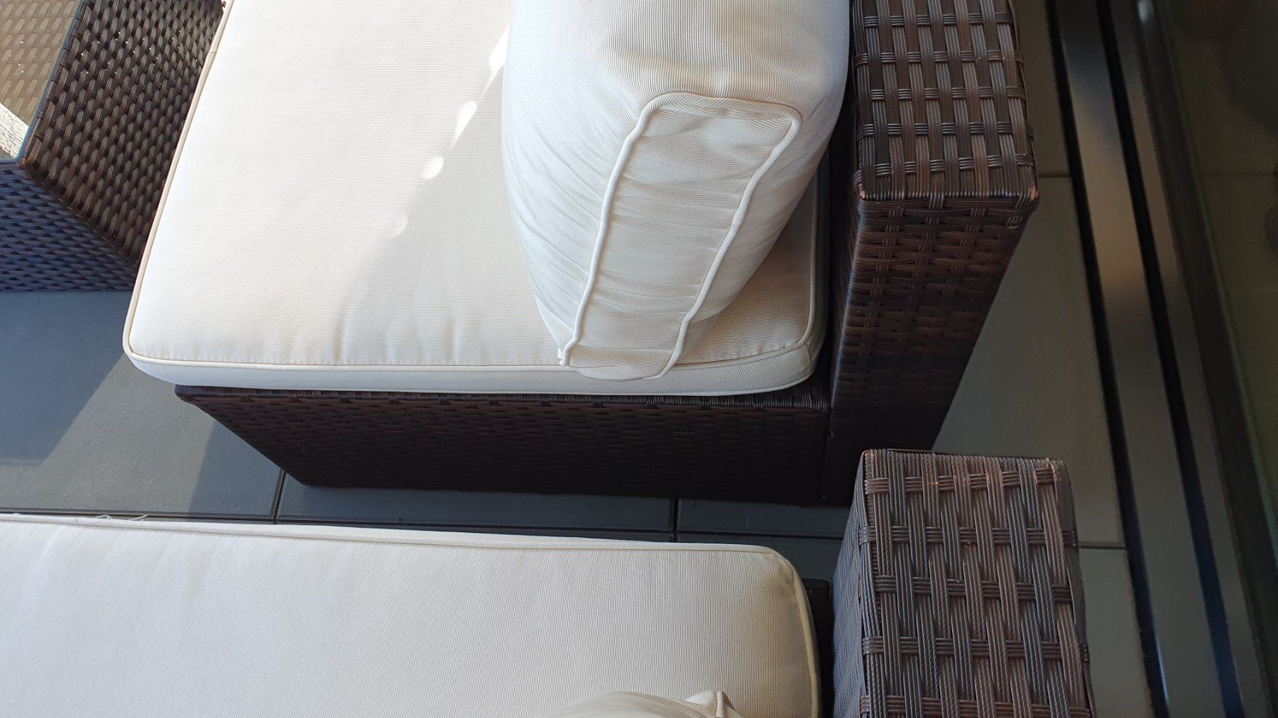 Divani: Rattan Lounge Set braun mit Tisch / Gartensofa – Usato da Burgdorf venduto da Cyrano73 3
