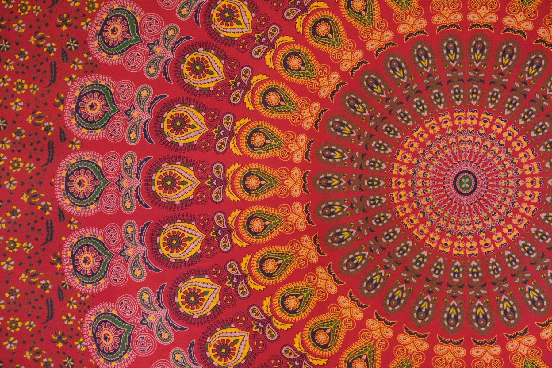 Coperte: XL Mandala Tuch als Picknickdecke Sofadecke Vorhang – Nuovo (secondo la descrizione) da Zürich venduto da Masala-Oase 1