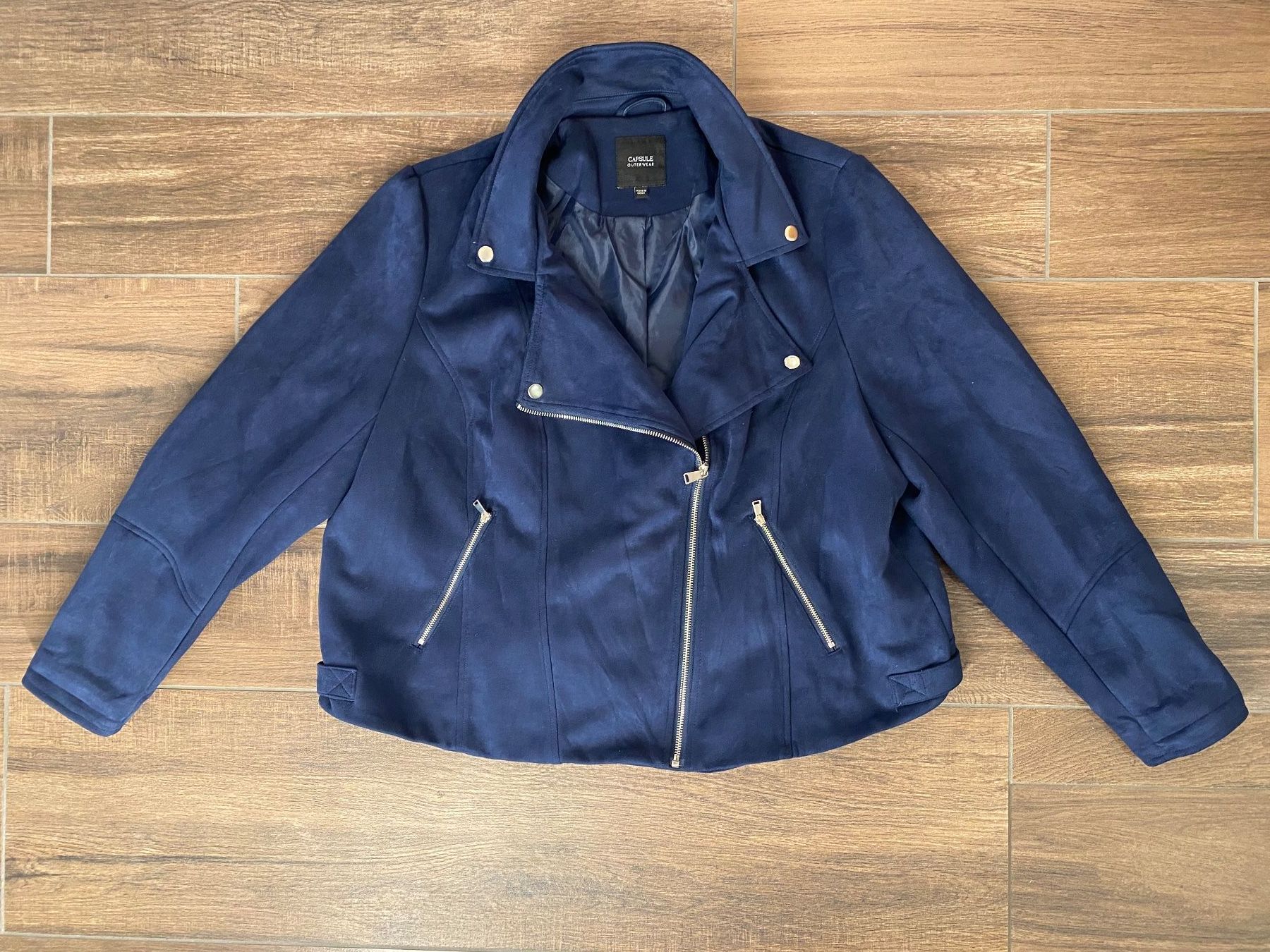 Jacken: Capsule Jacke in Wildleder-Optik blau Gr. 52 – Gebraucht aus Pratteln von a23_j2gs