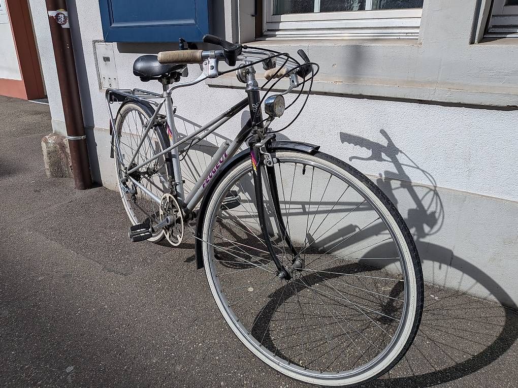 Velos: Peugeot Damenfahrrad Vintage, Made in France, Top Zustand – Gebraucht aus Riehen von erh_ls6b