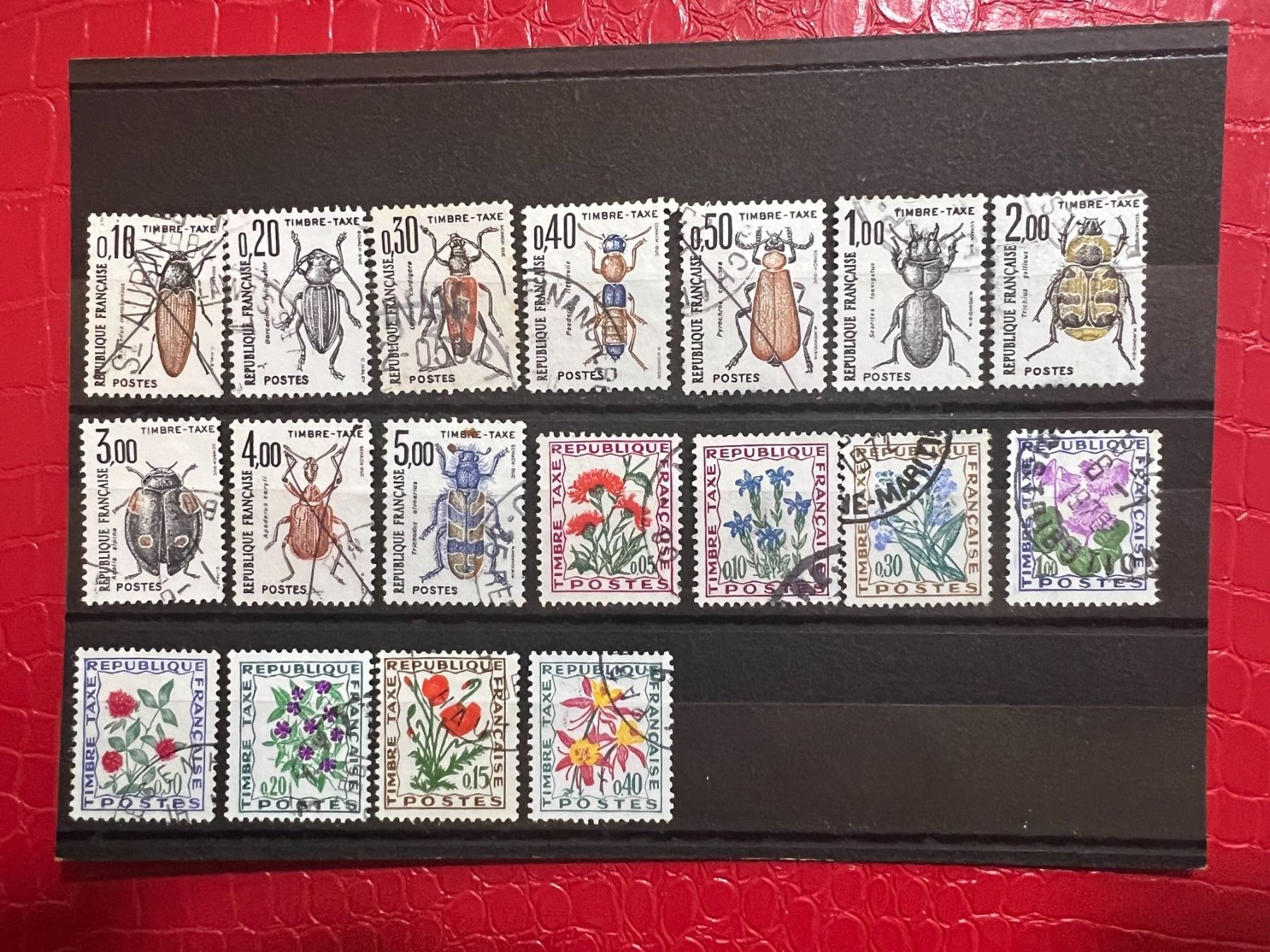 Alle Briefmarken: () Séries Fleurs & Insectes complètes Taxe oblitérés – Gebraucht aus Lausanne von ffhoud