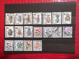 () Séries Fleurs & Insectes complètes Taxe oblitérés