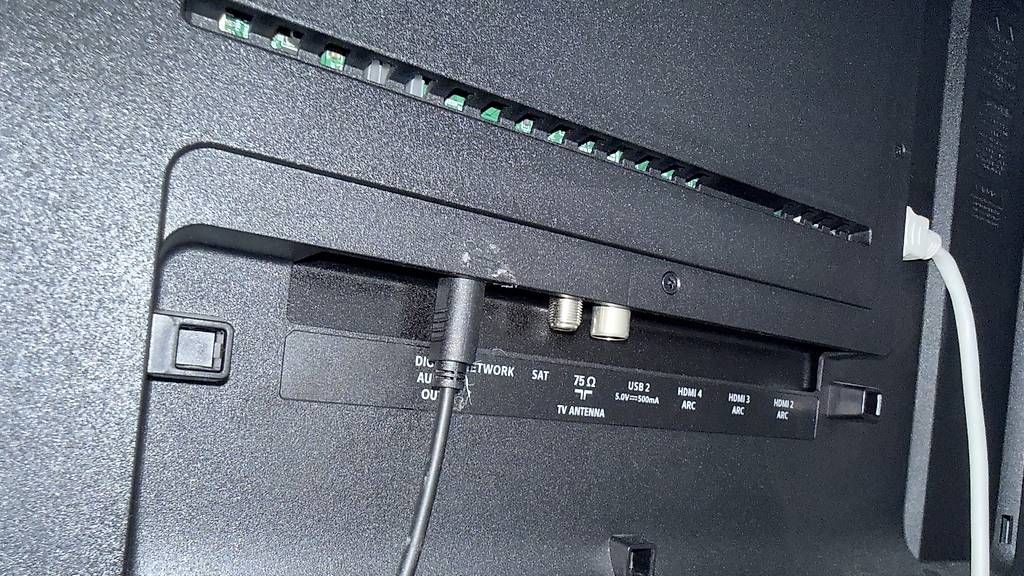 Fernseher: Philips 55 Ambilight 4K + Bowers & Wilkins – Gebraucht aus YVERDON-LES-BAINS von Lazuli 2