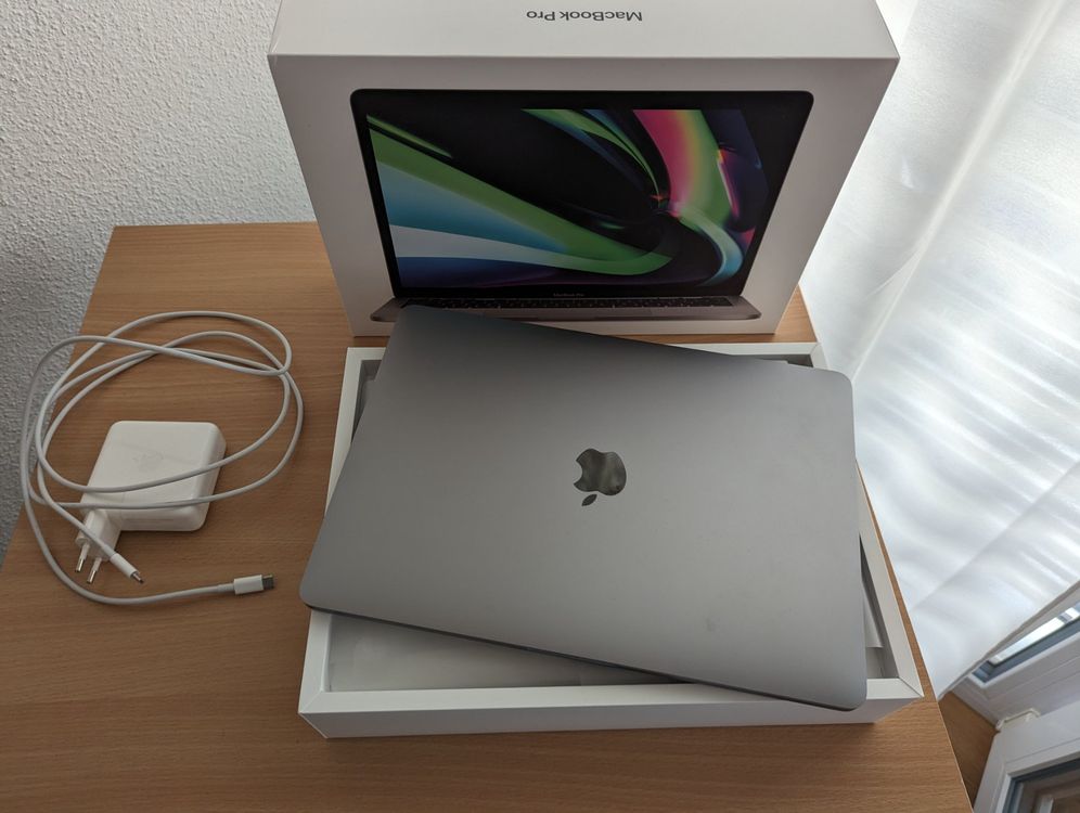 Apple MacBook Pro 13 2020 M1/16GB/1TB Space-Gray | Kaufen auf Ricardo