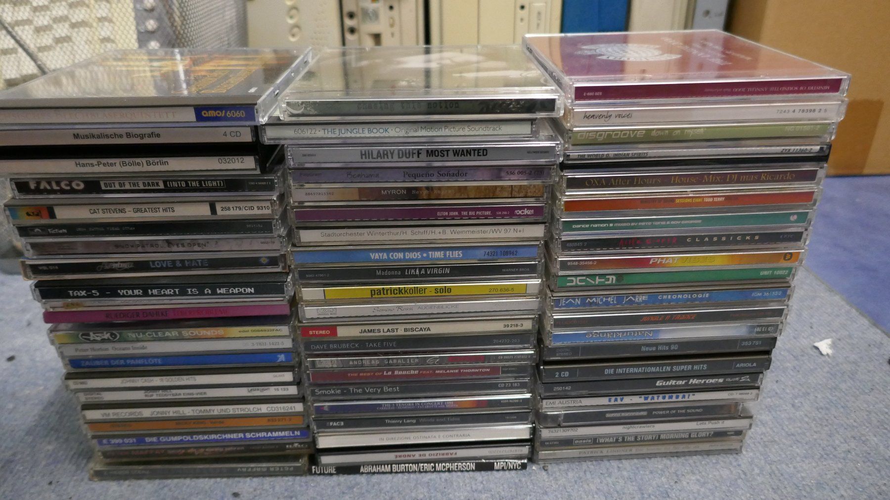 CDs: Grosse CD-Sammlung – D'occasion à Wenslingen par FairlightCMI