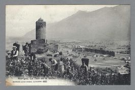 1907 MARTIGNY, VENDANGES À LA TOUR DE LA BÂTIAZ, TRÈS ANIMÉE