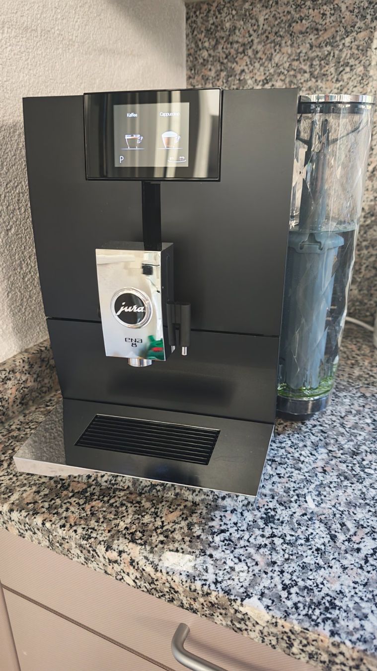 Jura Macchine per caffè & Macchine per espresso: JURA ENA 8 – Usato da Krauchthal venduto da Schmibi