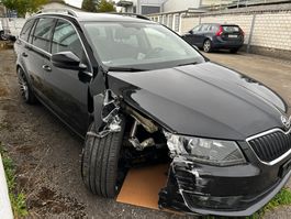 Škoda Octavia 3 Combi (2016) – Unfallwagen