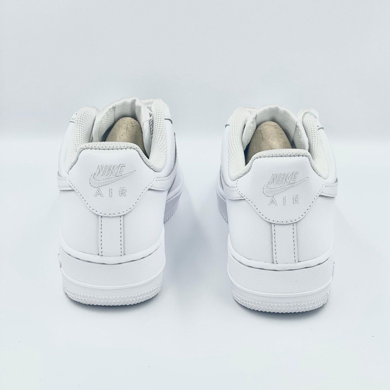 Nike Scarpe da donna: Nike Air Force 1 Triple White EU 38.5 – Nuovo e nell'imballaggio originale da Erlinsbach venduto da sasneakers 4