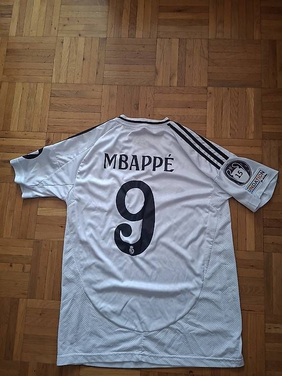 Canottiere & Pantaloni: Real Madrid Trikot Mbappe 9  – Usato da Wetzikon ZH venduto da cet_6fbf 2