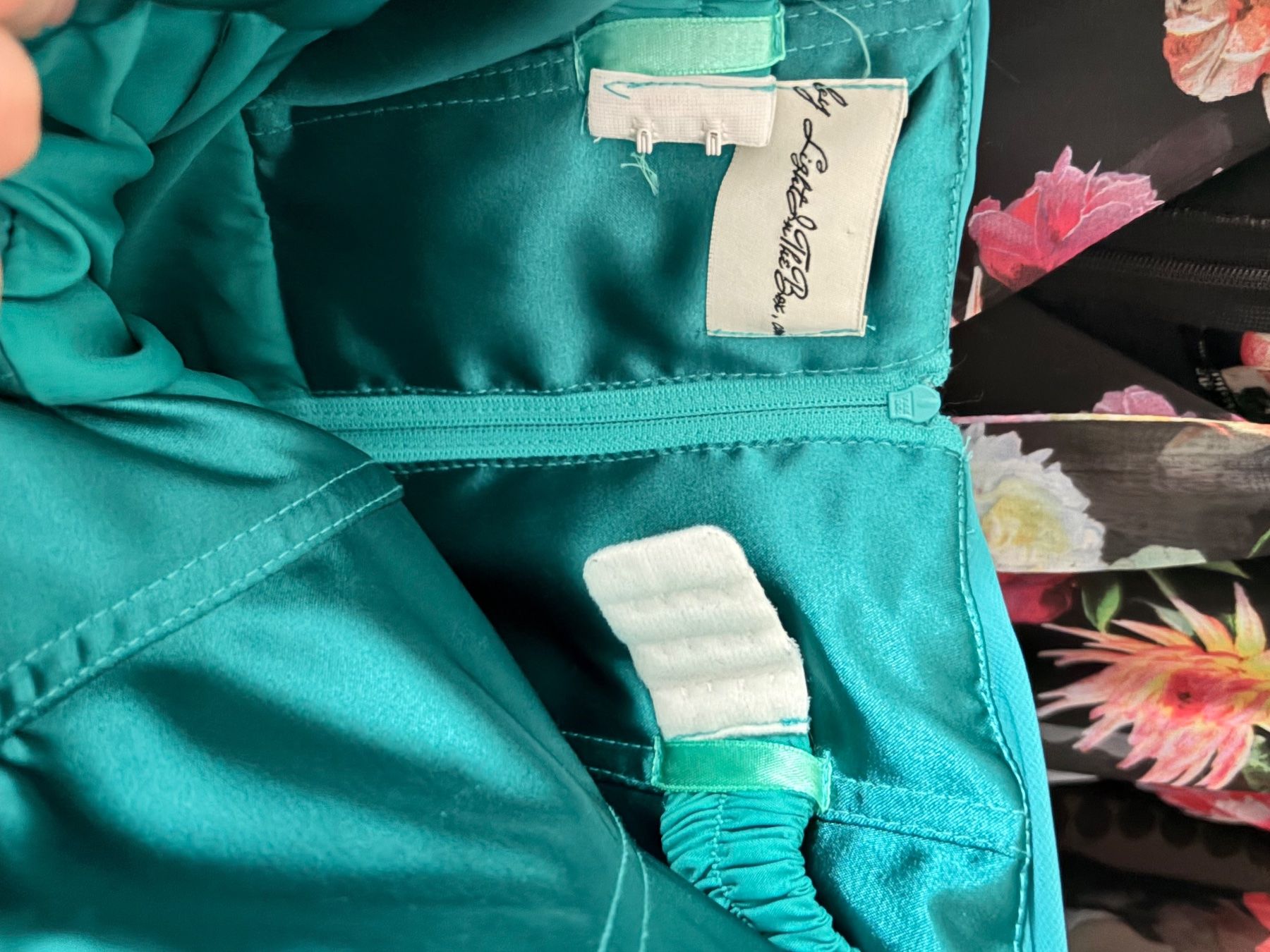 Robes: Kleid – Neuf (Voir description) à Bauma par duj_9dsw 5