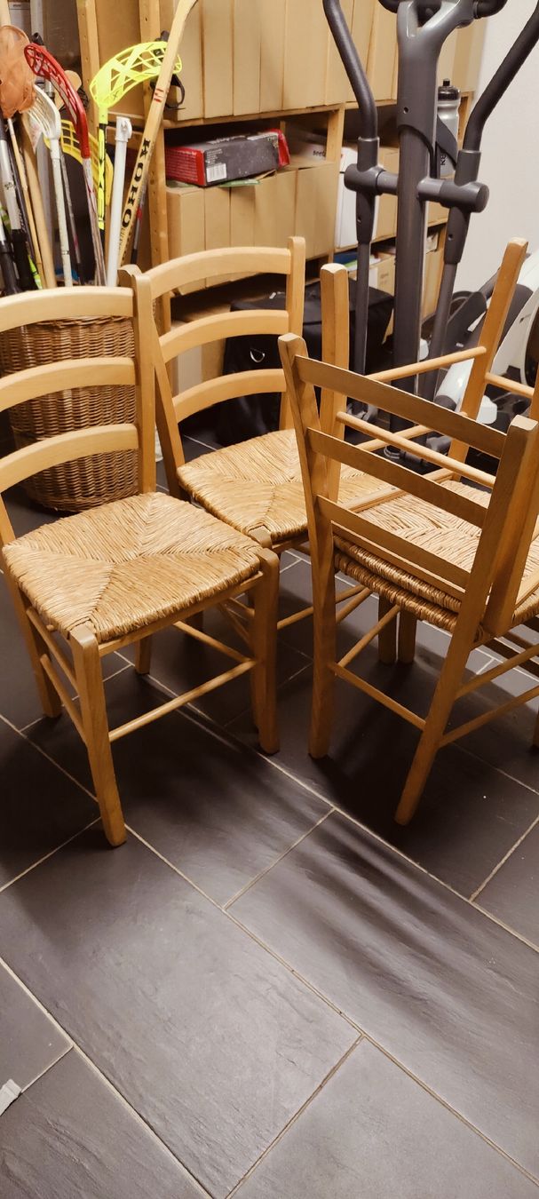 Sedie: 4 Holzstühle mit Strohsitzfläche - Top Zustand! – Usato da Hünenberg venduto da lenkaga 1