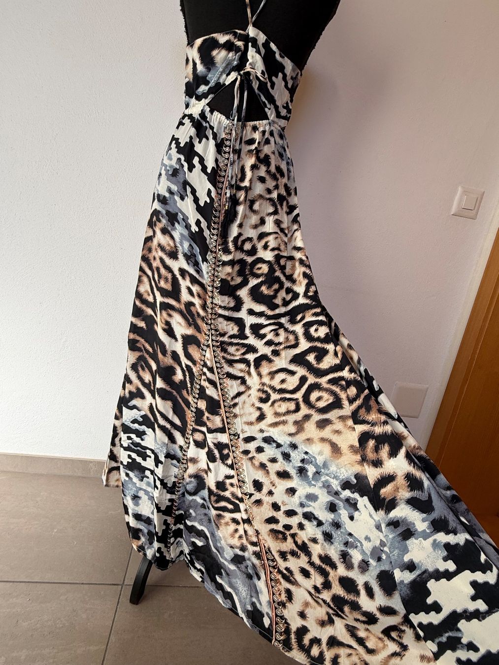 Vestiti: Leo Maxikleid mit Seide – Nuovo (secondo la descrizione) da Sigriswil venduto da ck56 4